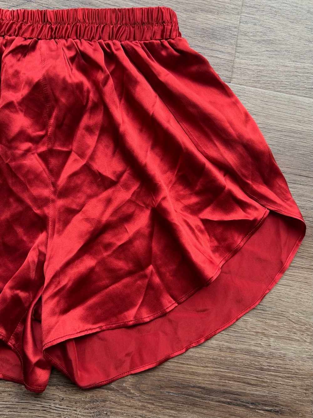 Silksilky 100% Silk Red Lounge Shorts Women's Size Small - Picture 5 of 7